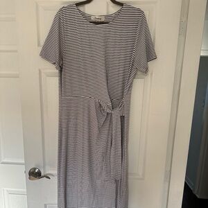 Summer Dress - Onze Montreal - XL
